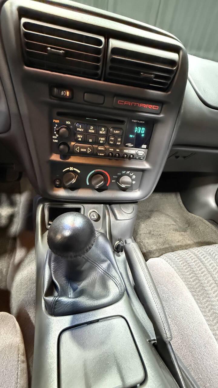 1998 Chevrolet Camaro 77
