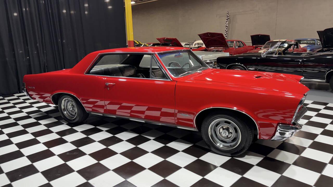 1965 Pontiac GTO 32