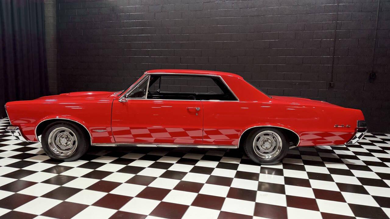 1965 Pontiac GTO 38
