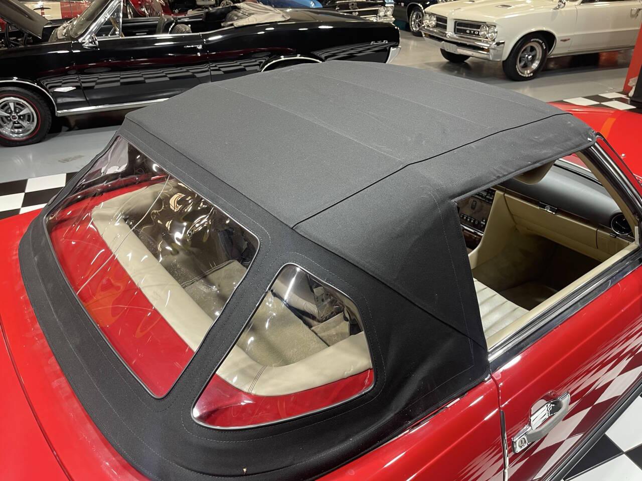 1989 Mercedes-Benz 560SL 68