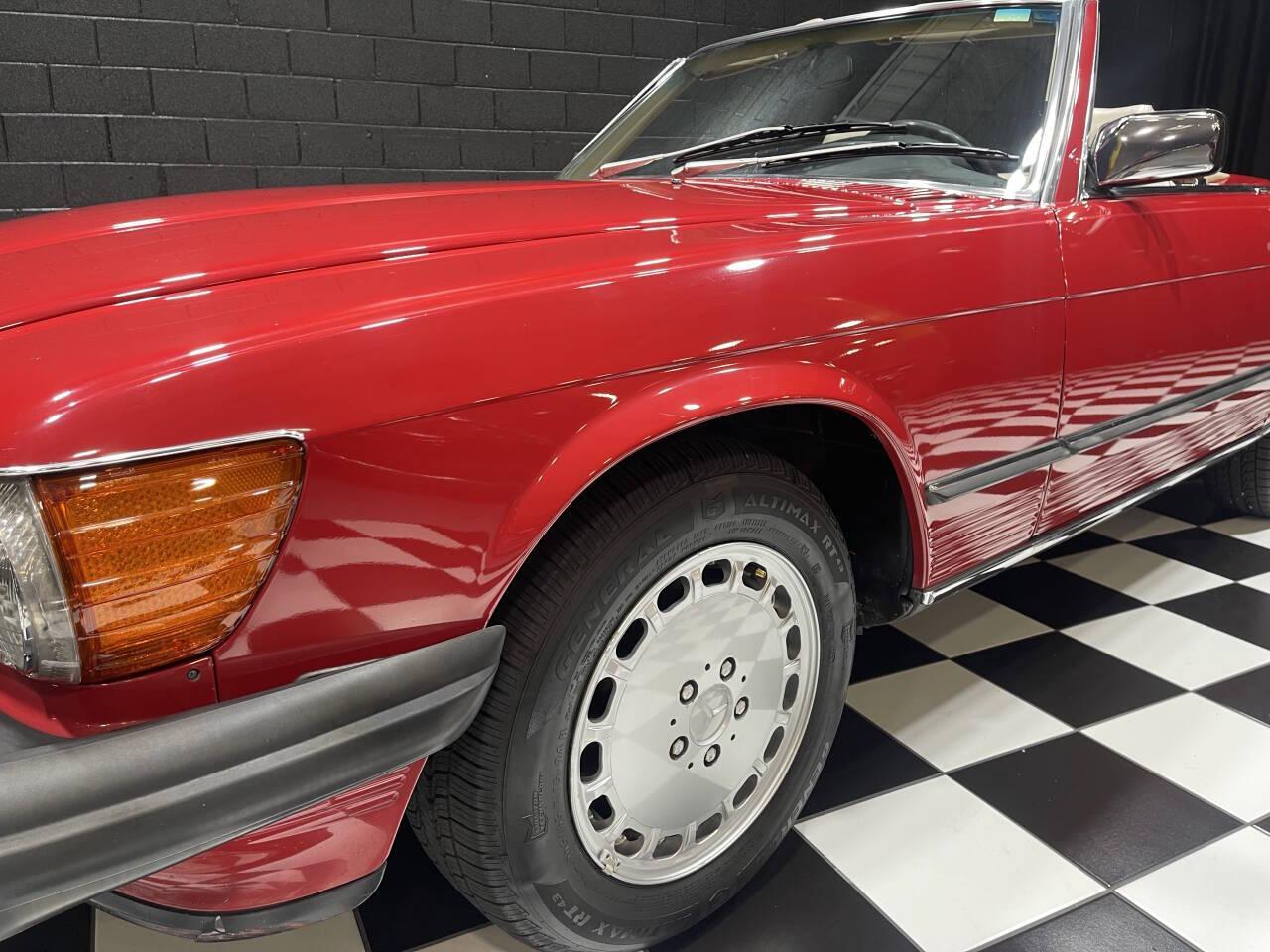 1989 Mercedes-Benz 560SL 96