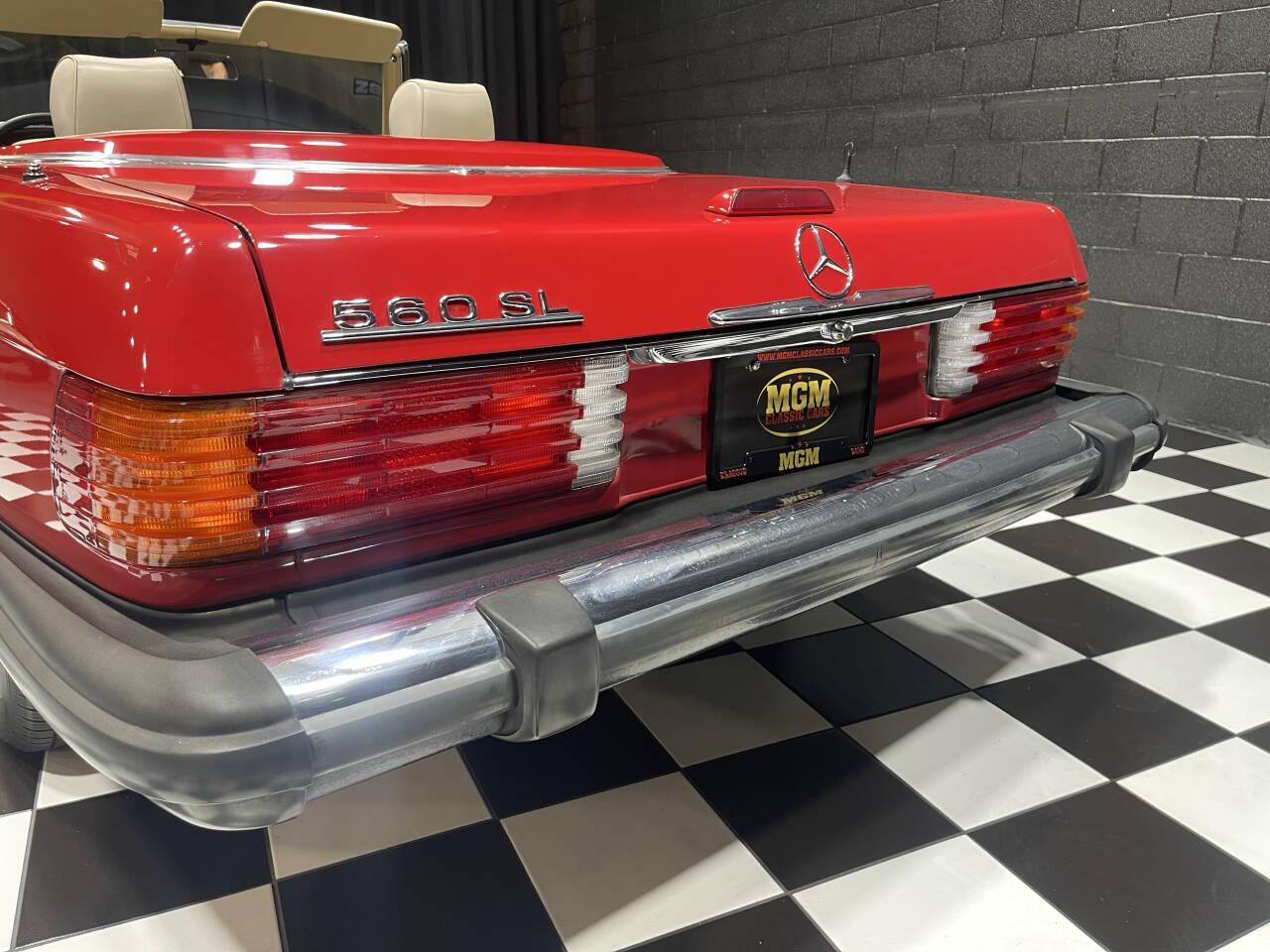 1989 Mercedes-Benz 560SL 112