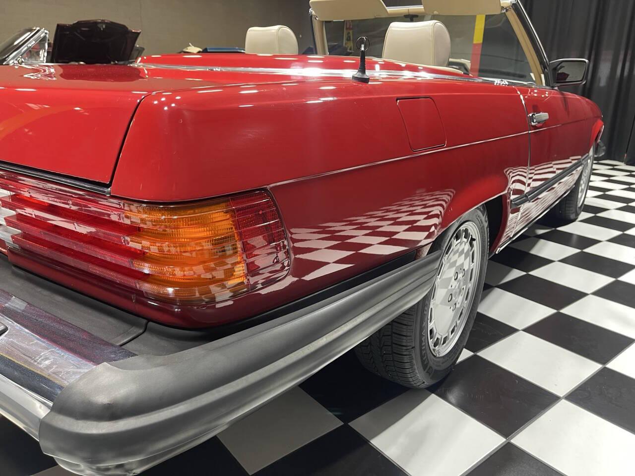 1989 Mercedes-Benz 560SL 120