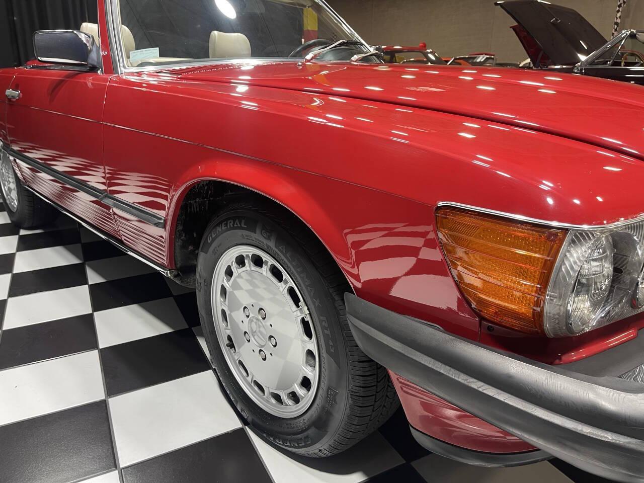 1989 Mercedes-Benz 560SL 128
