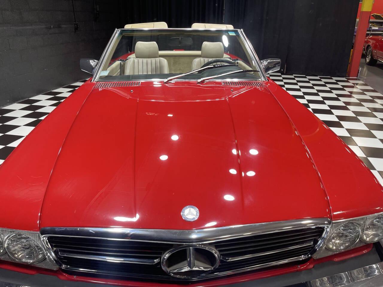 1989 Mercedes-Benz 560SL 132