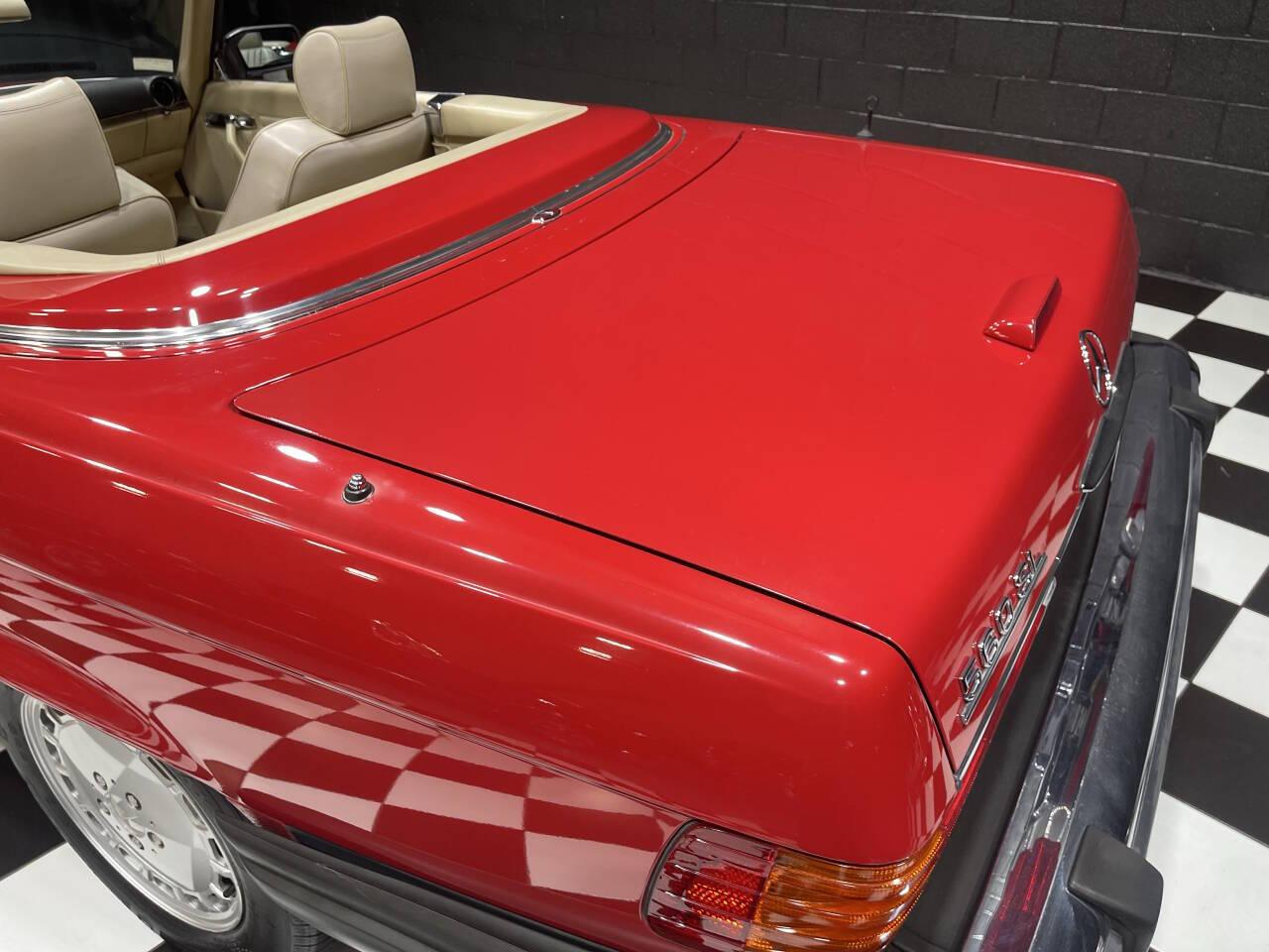 1989 Mercedes-Benz 560SL 148