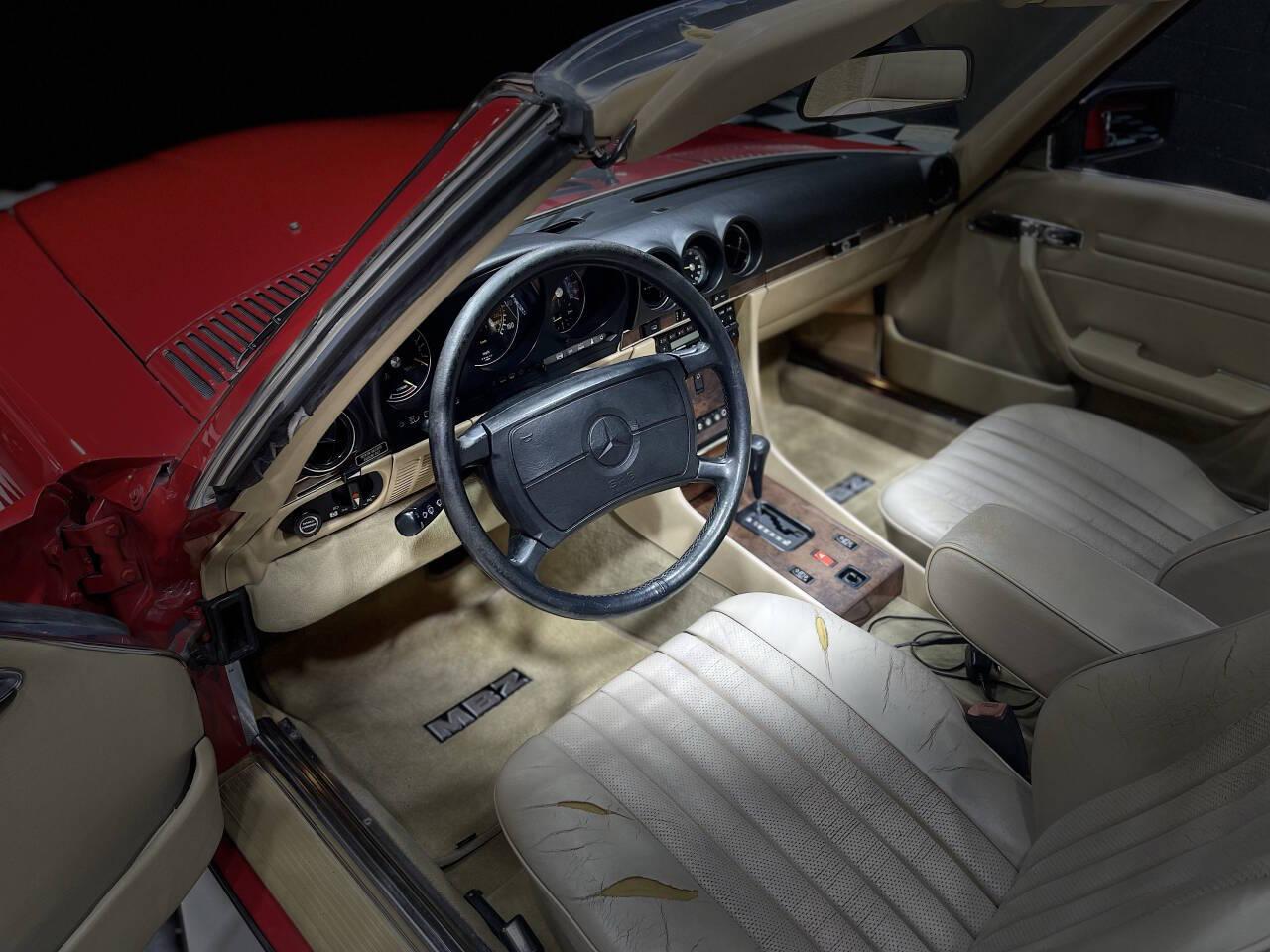 1989 Mercedes-Benz 560SL 176