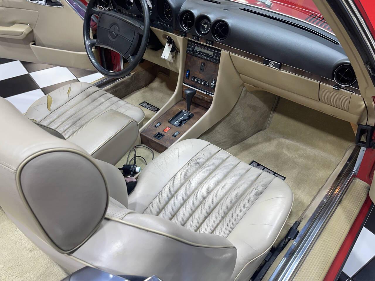 1989 Mercedes-Benz 560SL 220