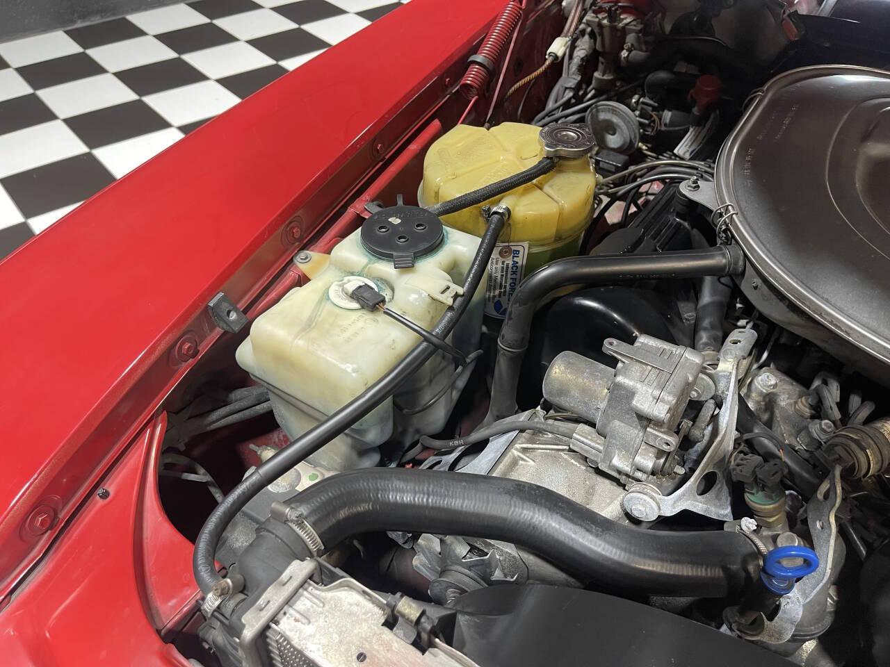 1989 Mercedes-Benz 560SL 299