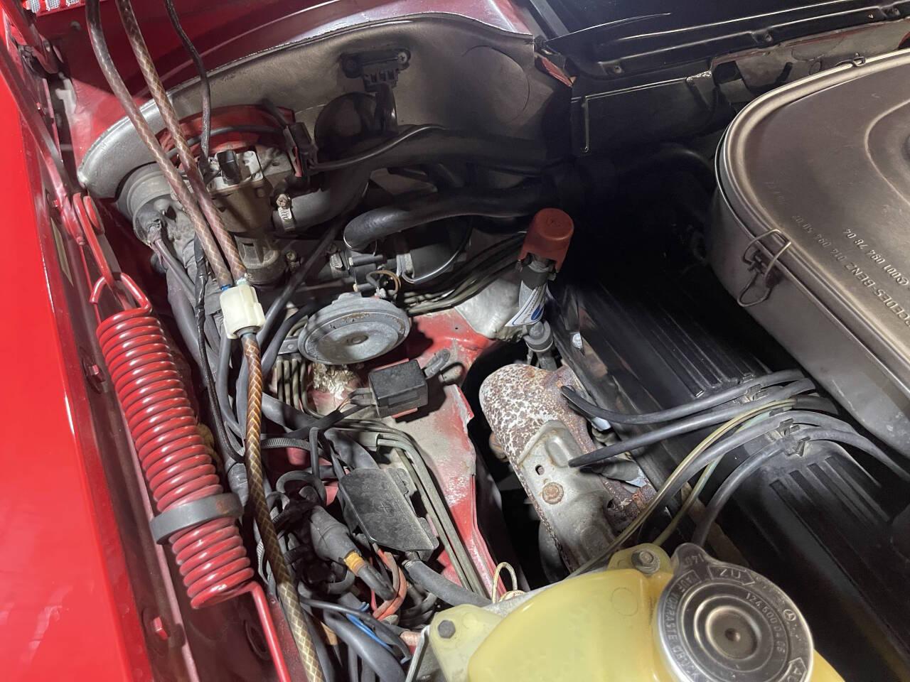 1989 Mercedes-Benz 560SL 311