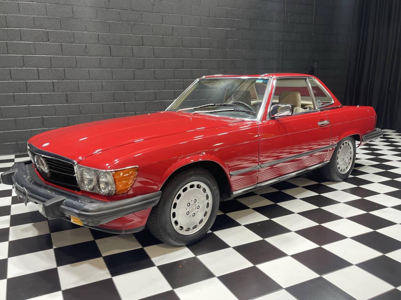 1989 Mercedes-Benz 560SL 32