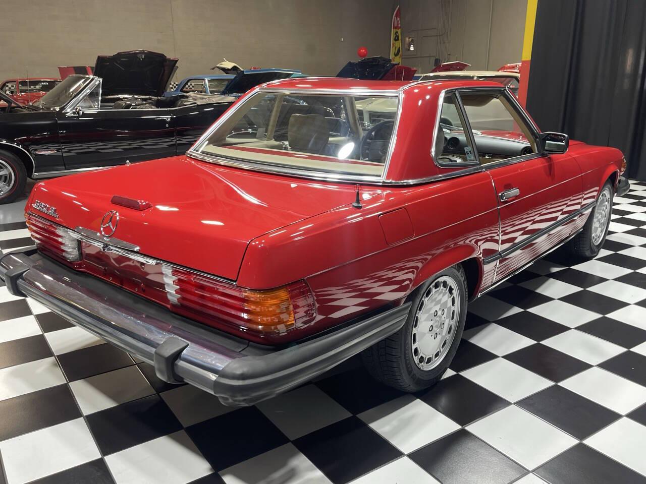 1989 Mercedes-Benz 560SL 41