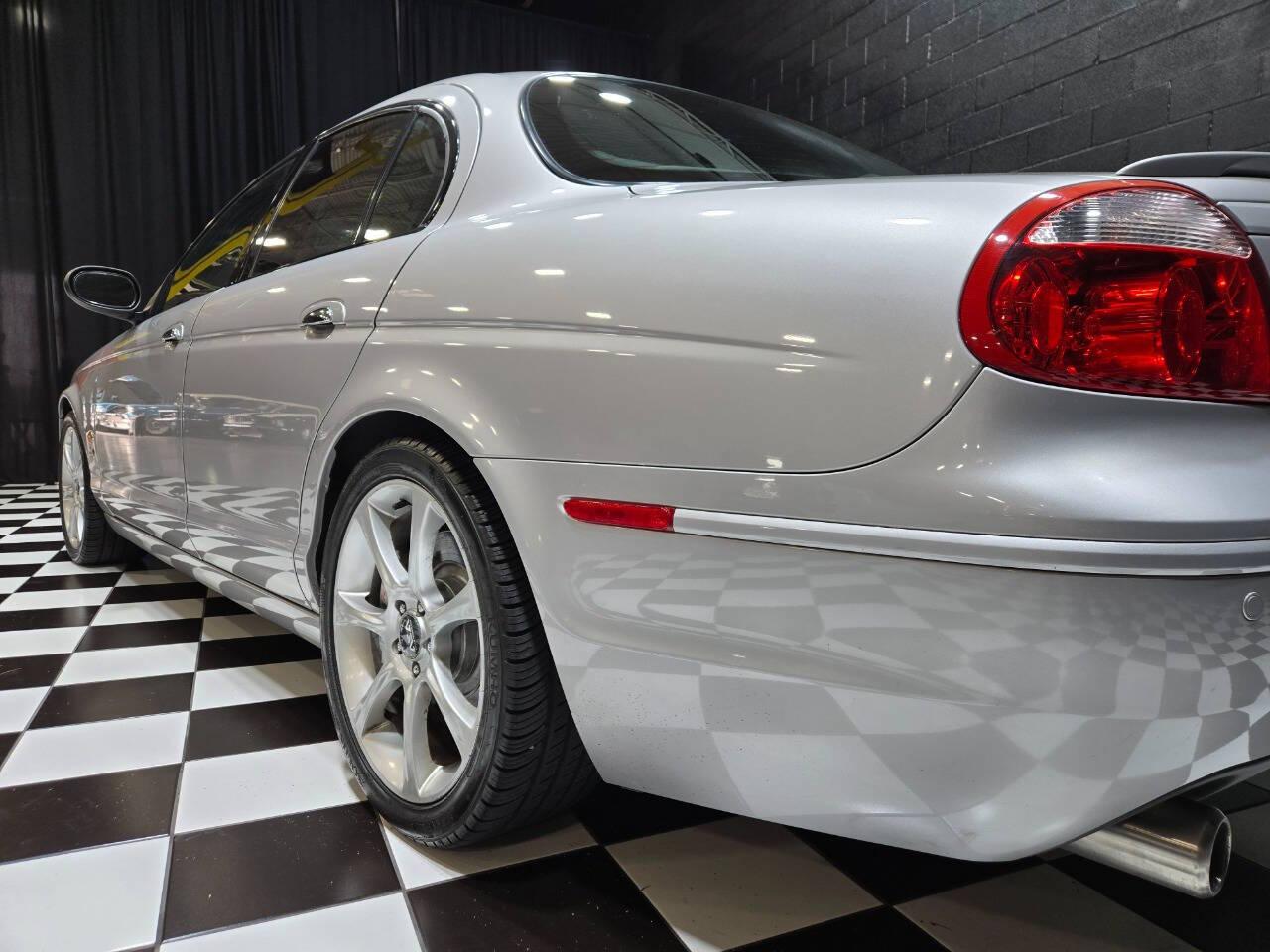 2005 Jaguar S-Type R 20