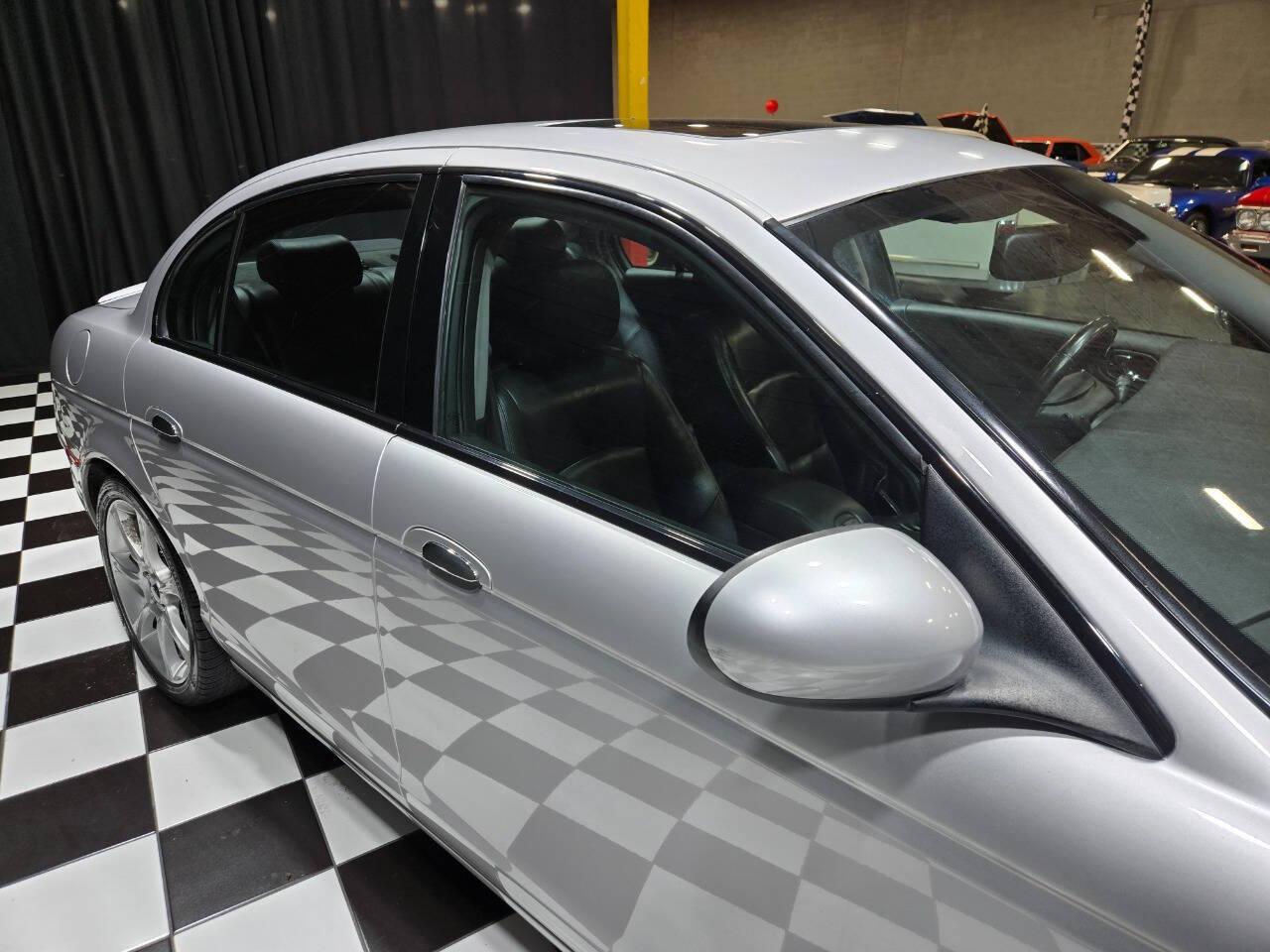 2005 Jaguar S-Type R 34