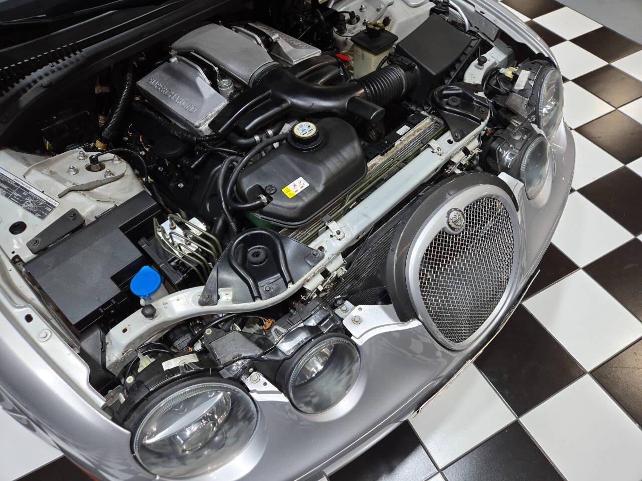 2005 Jaguar S-Type R 49
