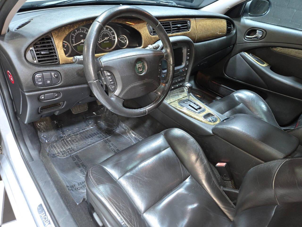 2005 Jaguar S-Type R 7