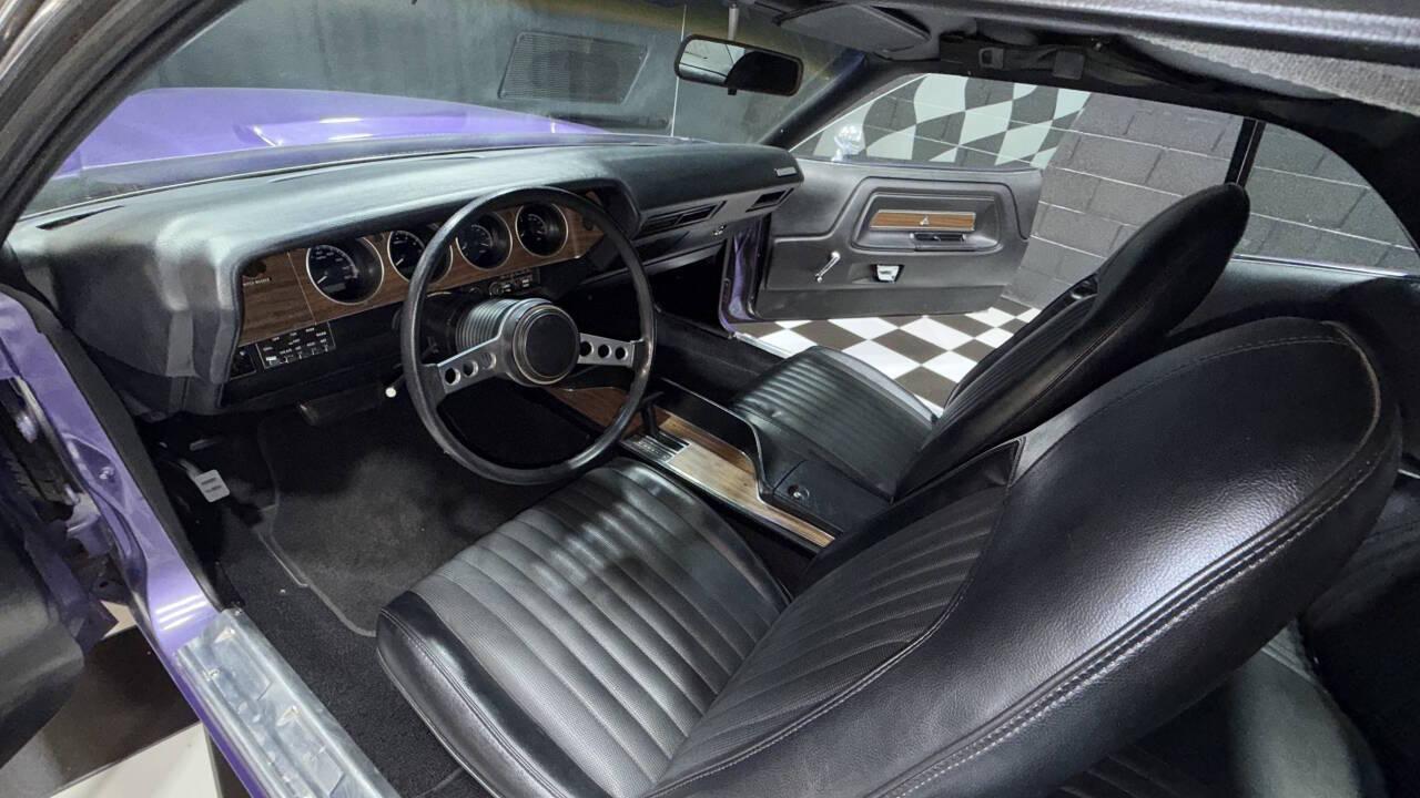 1972 Dodge Challenger 5