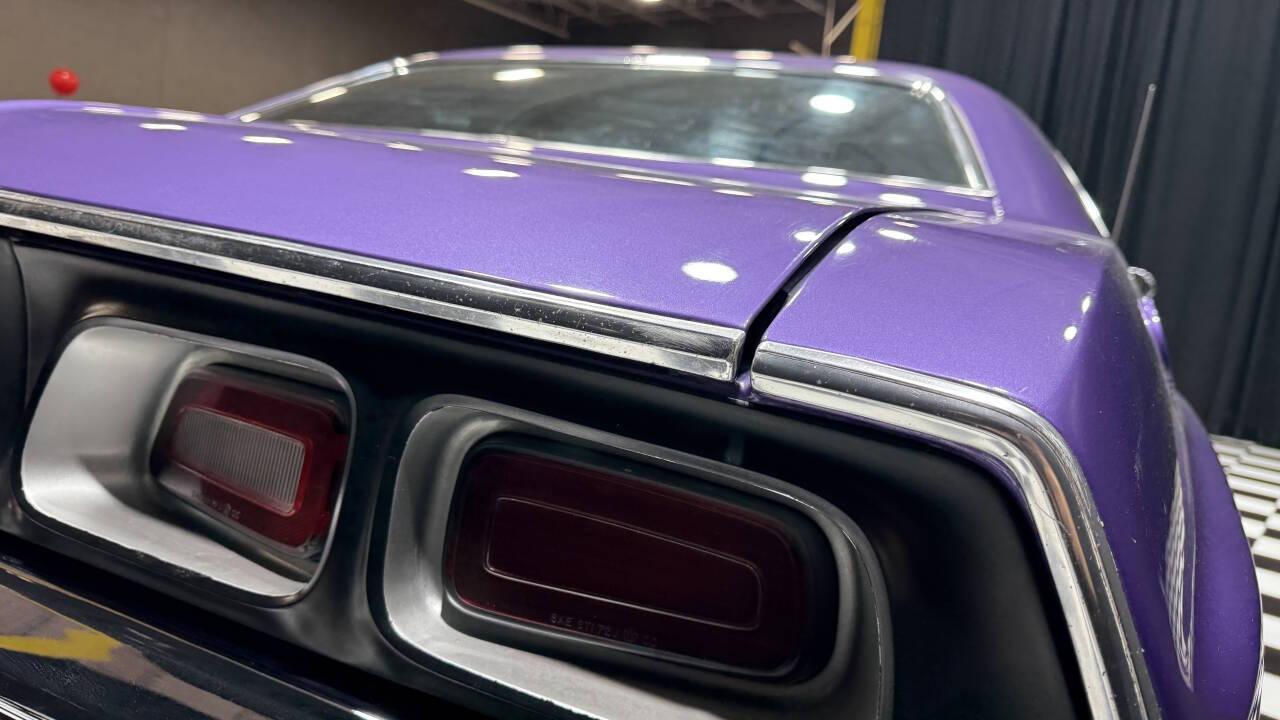 1972 Dodge Challenger 100