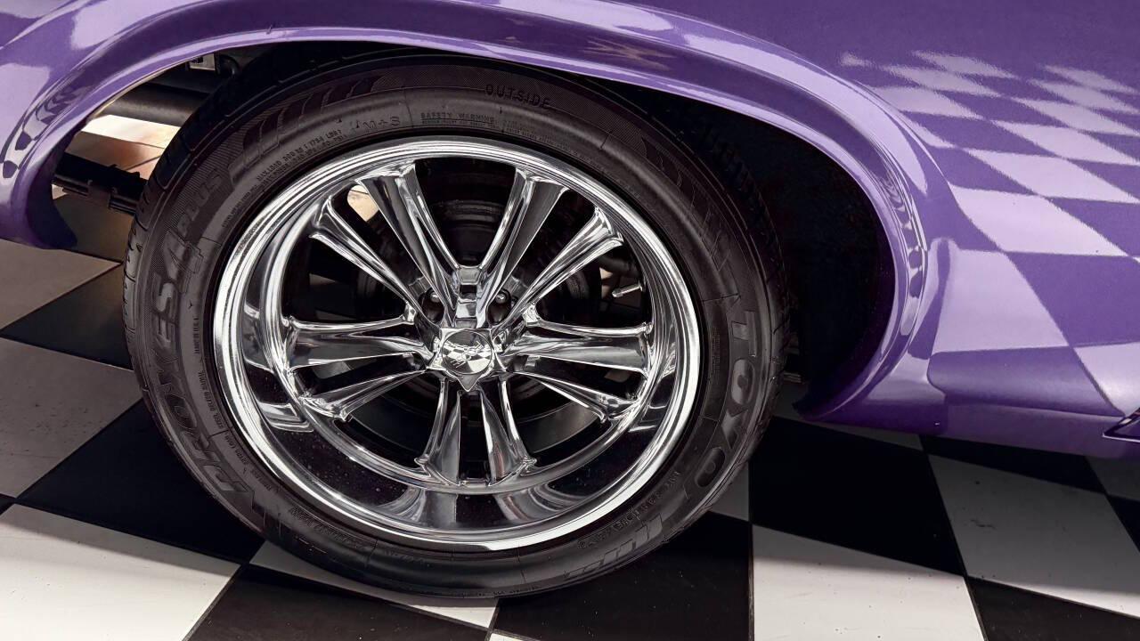 1972 Dodge Challenger 104
