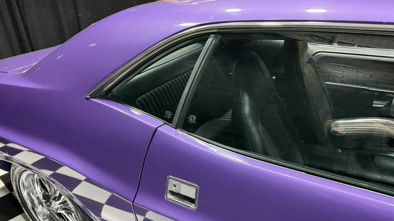 1972 Dodge Challenger 106