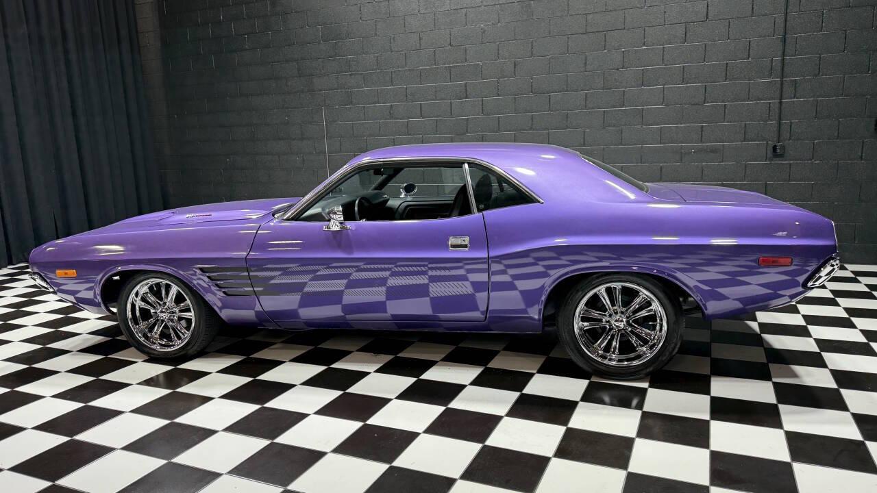 1972 Dodge Challenger 26