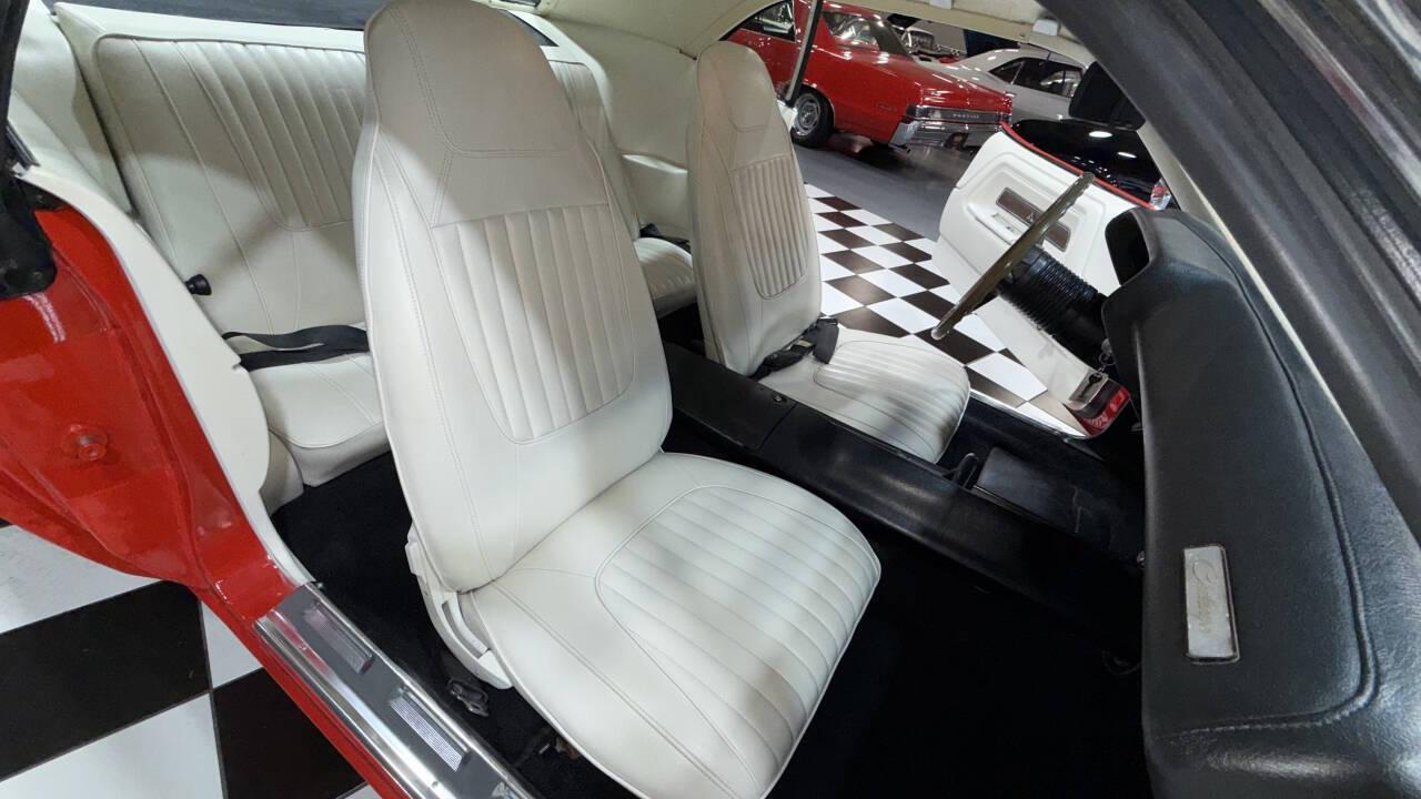 1971 Dodge Challenger 14