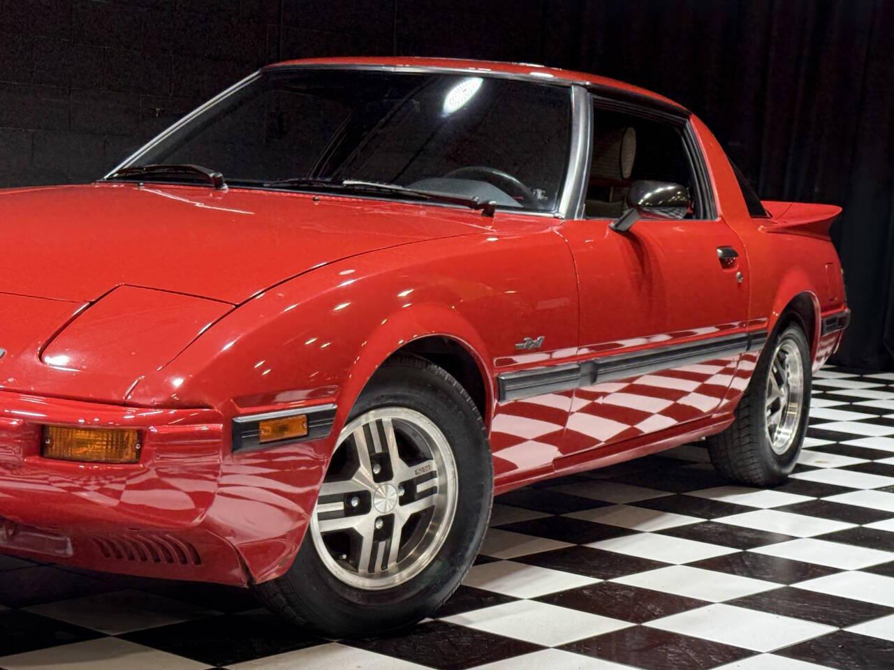 1985 Mazda RX-7 29
