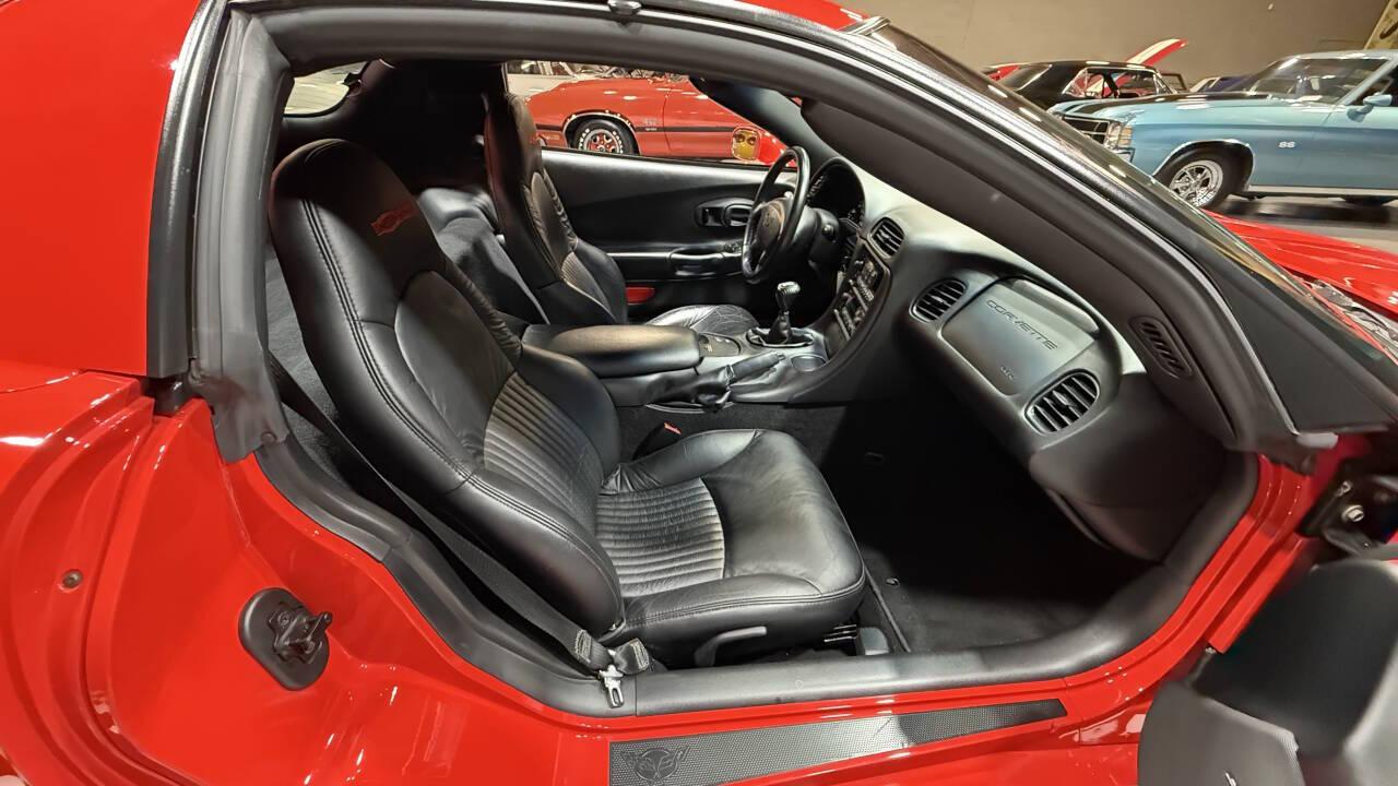 2003 Chevrolet Corvette 11