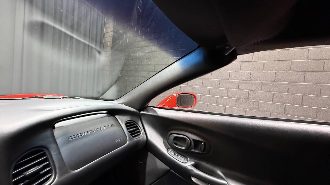 2003 Chevrolet Corvette 220