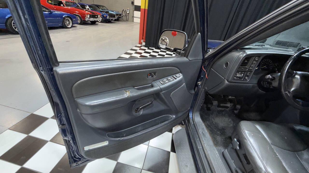 2002 Chevrolet Avalanche 38