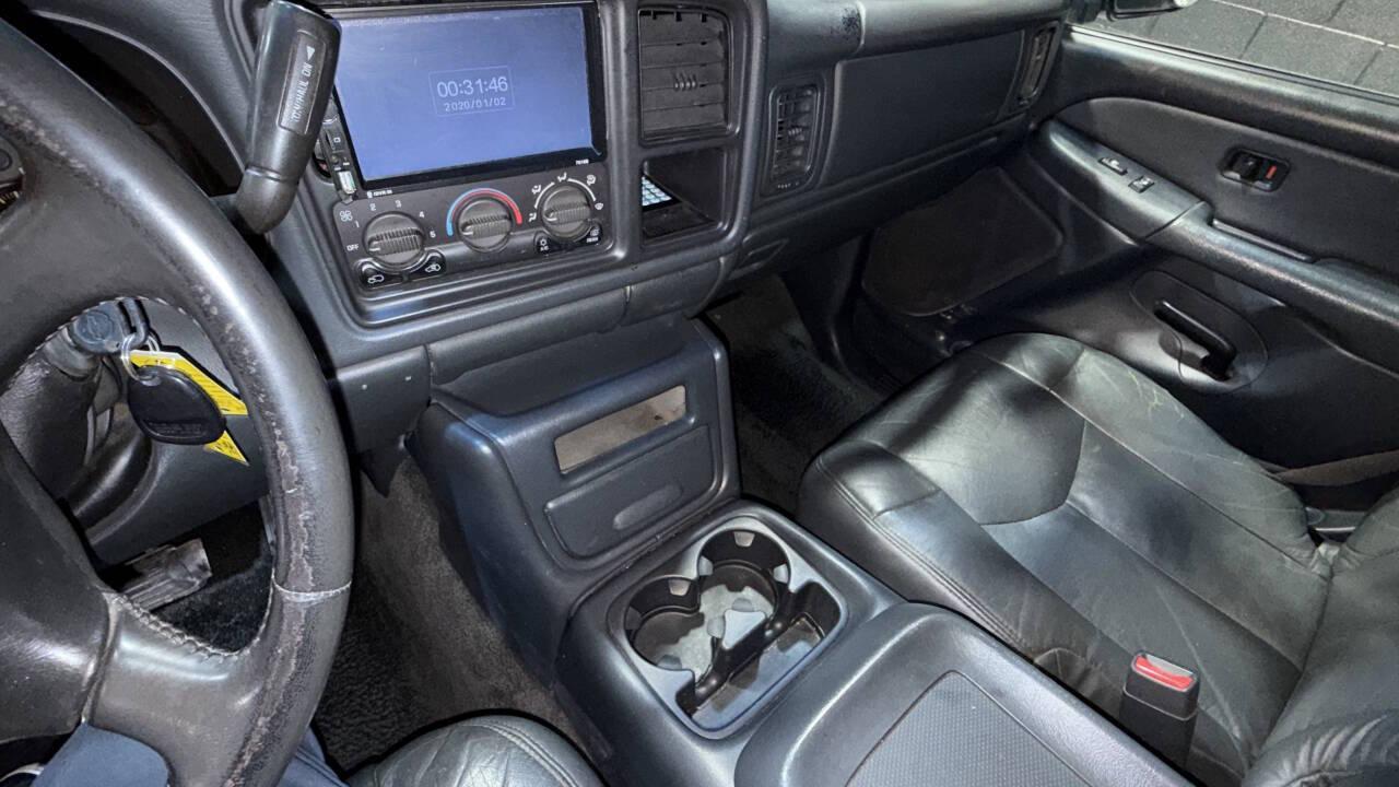 2002 Chevrolet Avalanche 49