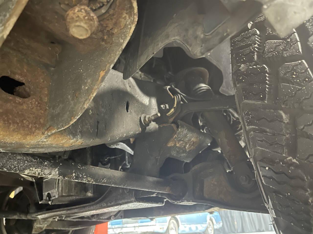 2002 Chevrolet Avalanche 61