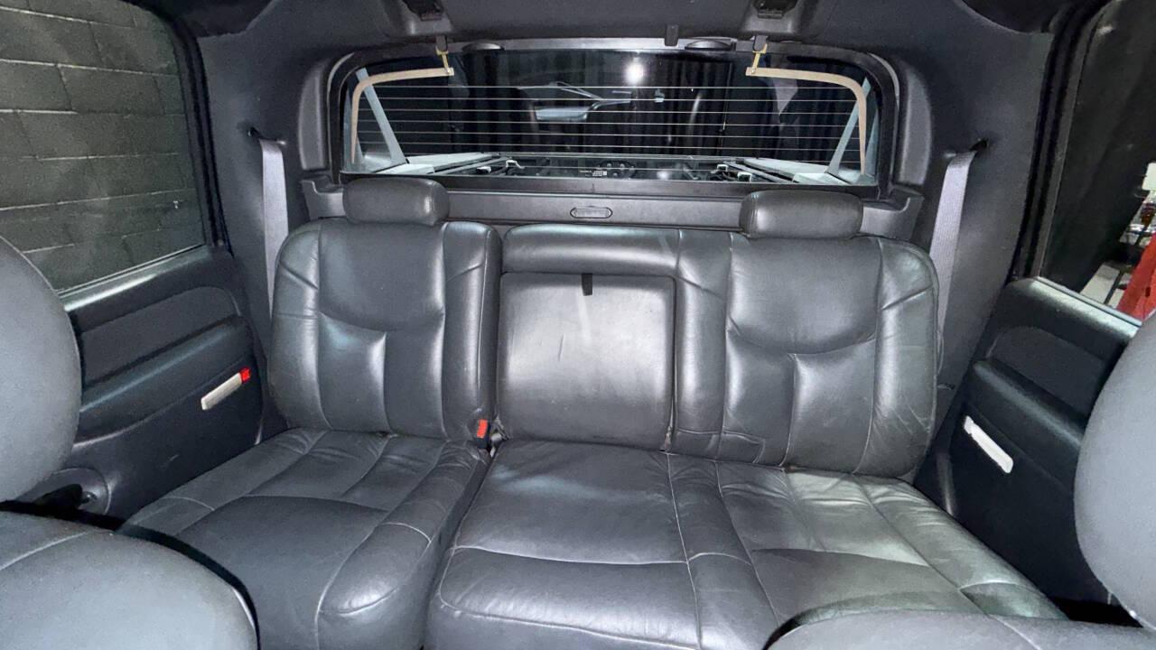2002 Chevrolet Avalanche 12