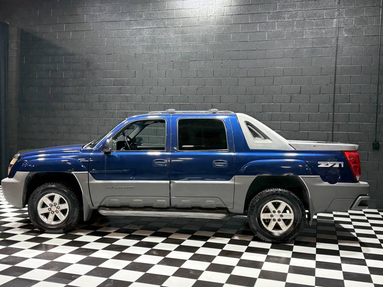 2002 Chevrolet Avalanche 21