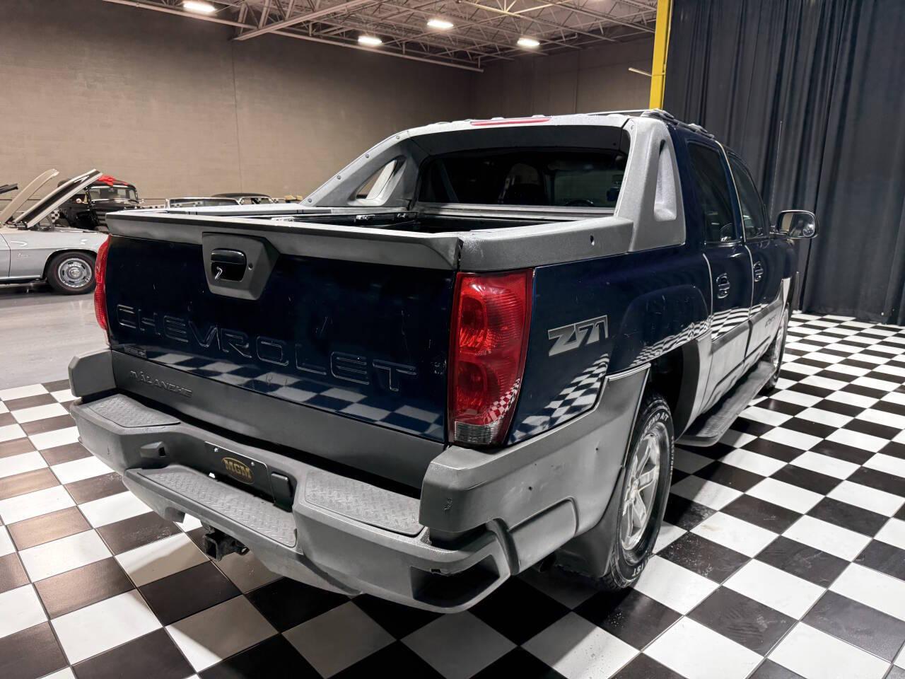 2002 Chevrolet Avalanche 24