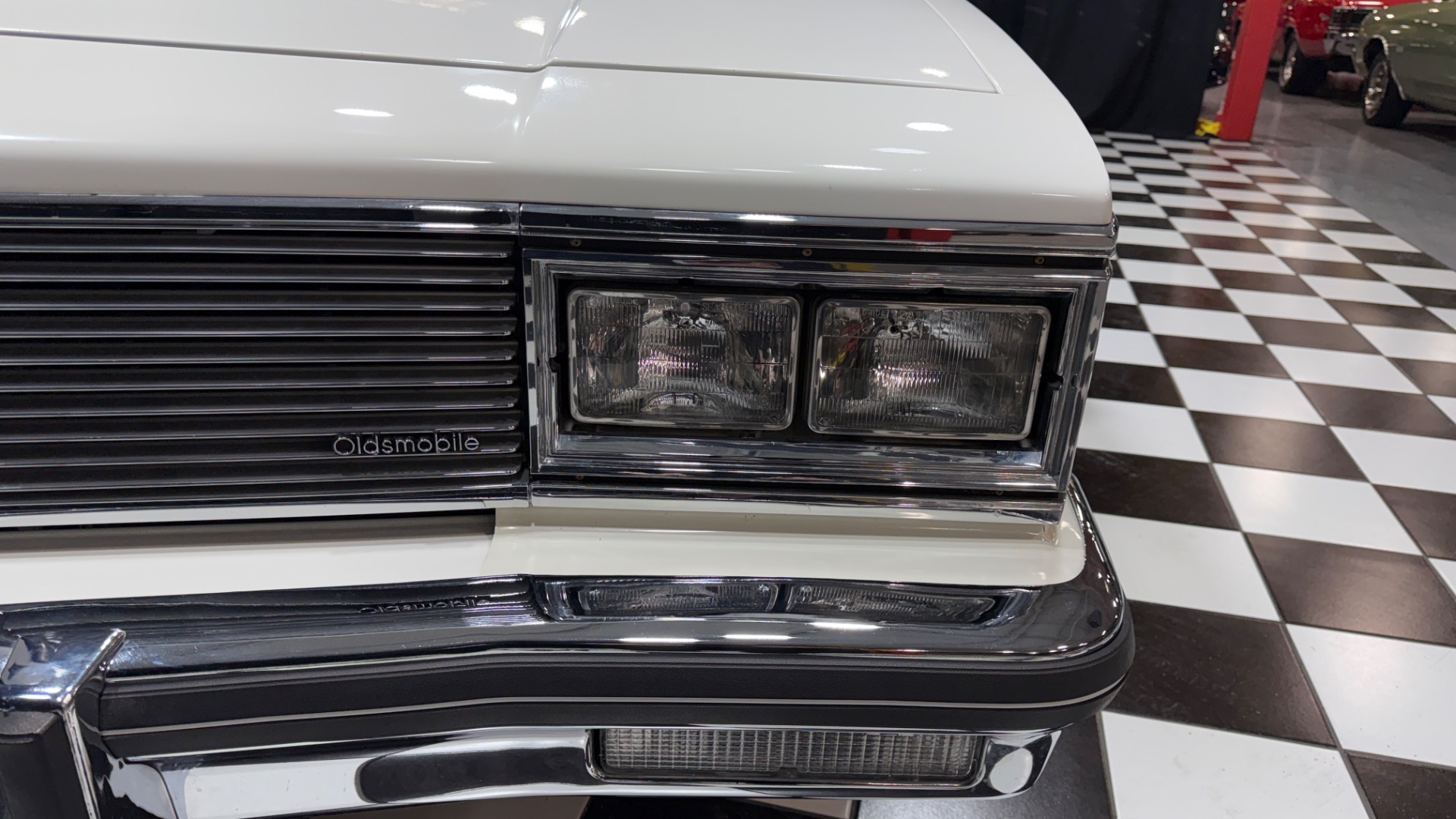1982 Oldsmobile Delta Eighty-Eight Royale 28