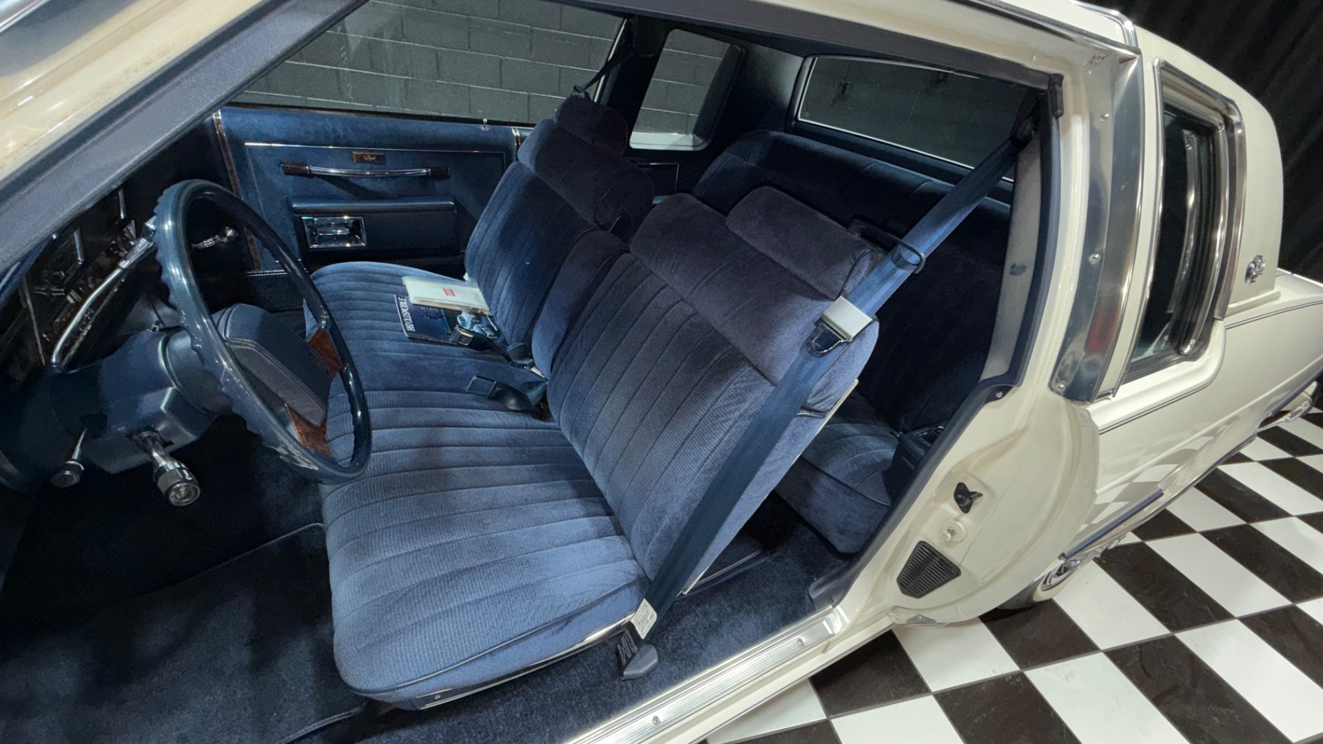1982 Oldsmobile Delta Eighty-Eight Royale 69