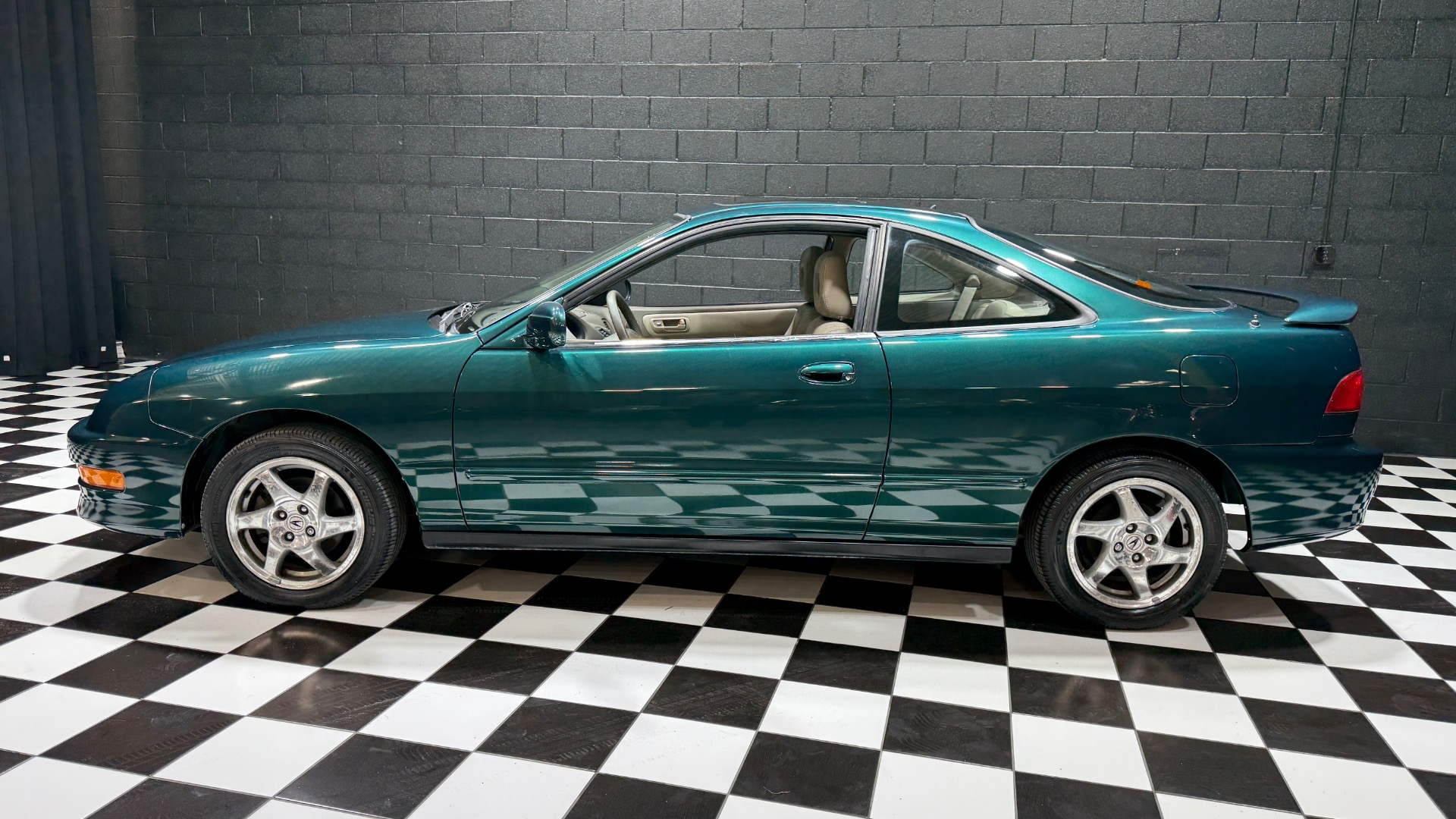 2000 Acura Integra 6