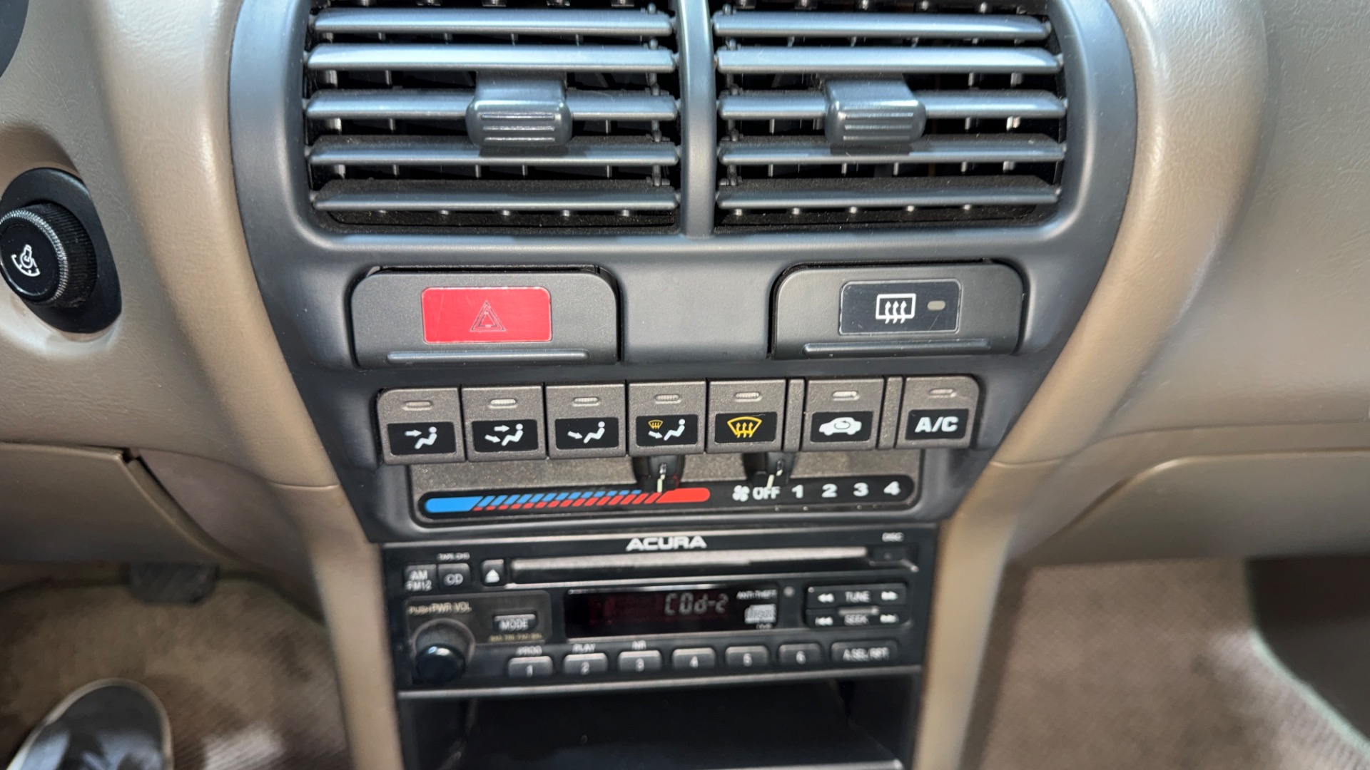 2000 Acura Integra 74