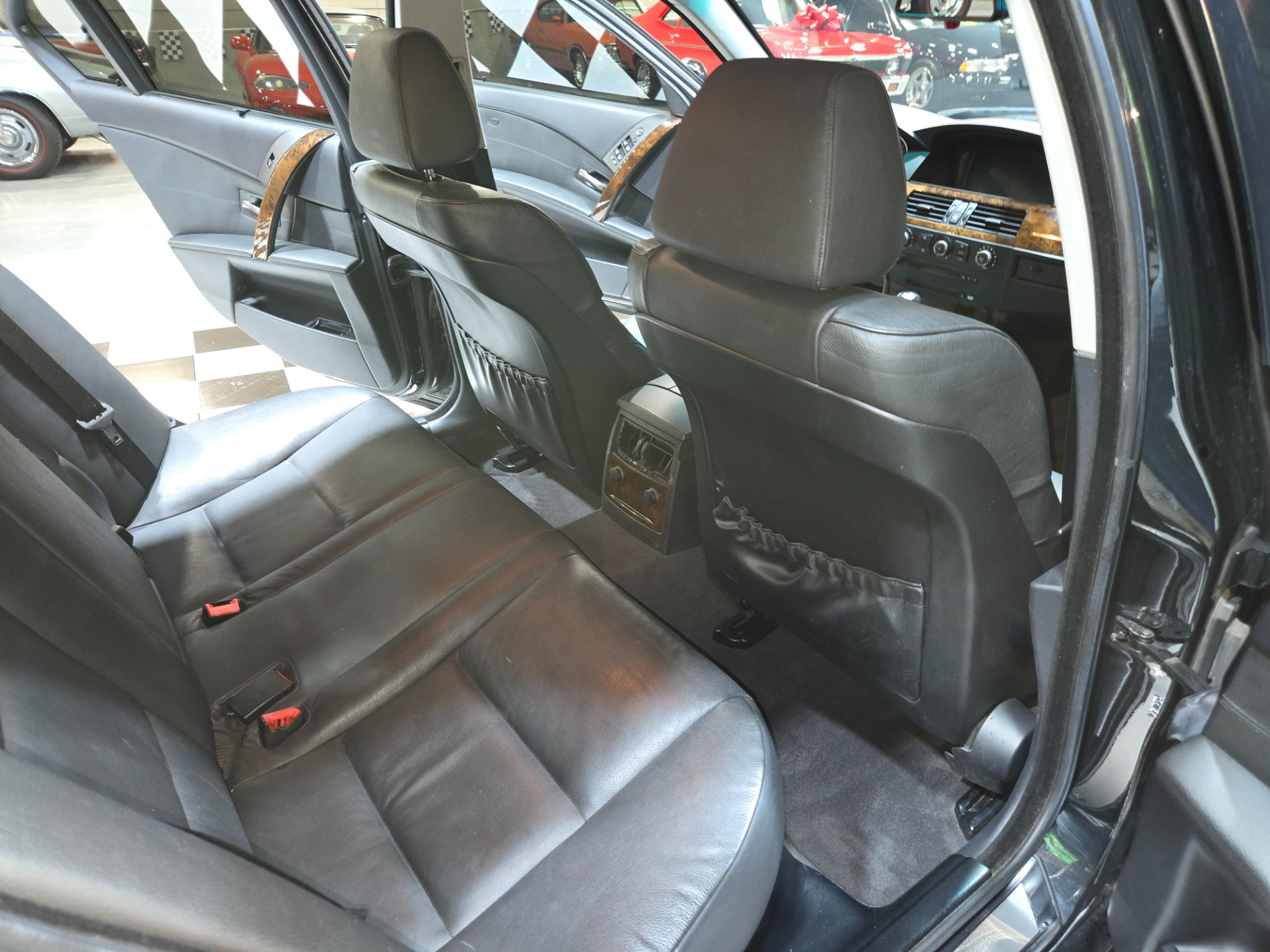 2006 BMW 5 Series 10