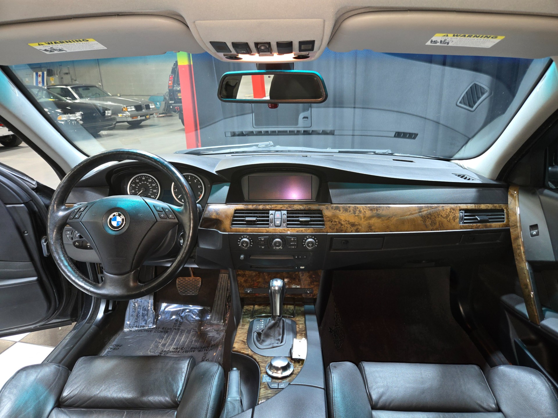 2006 BMW 5 Series 12
