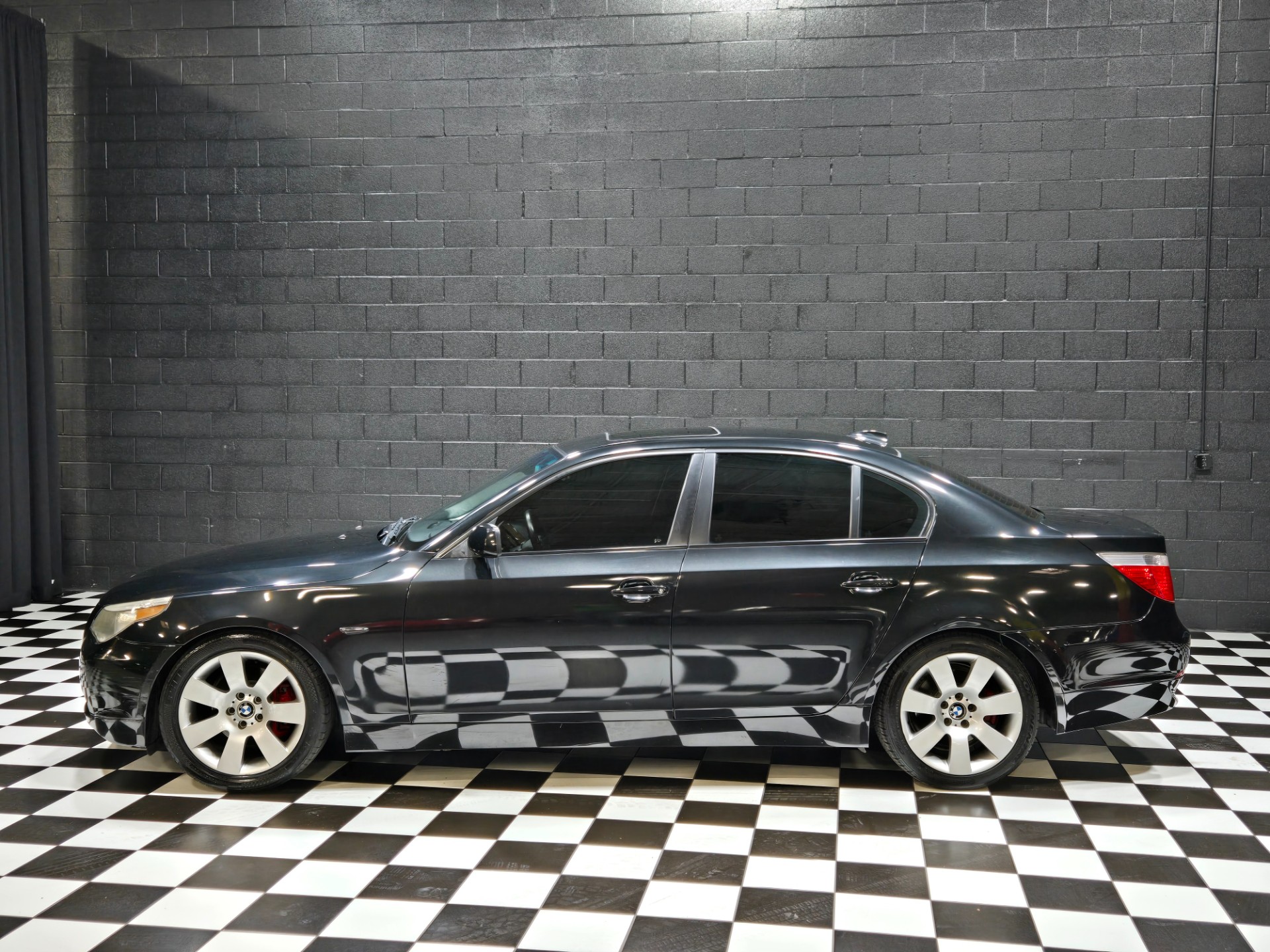 2006 BMW 5 Series 2