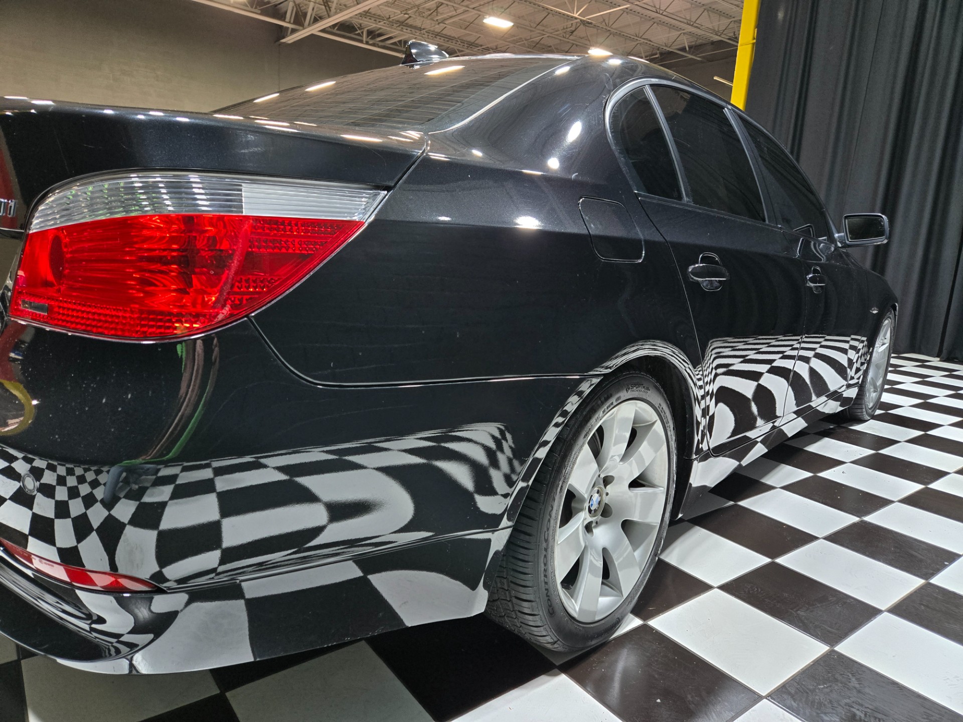 2006 BMW 5 Series 31