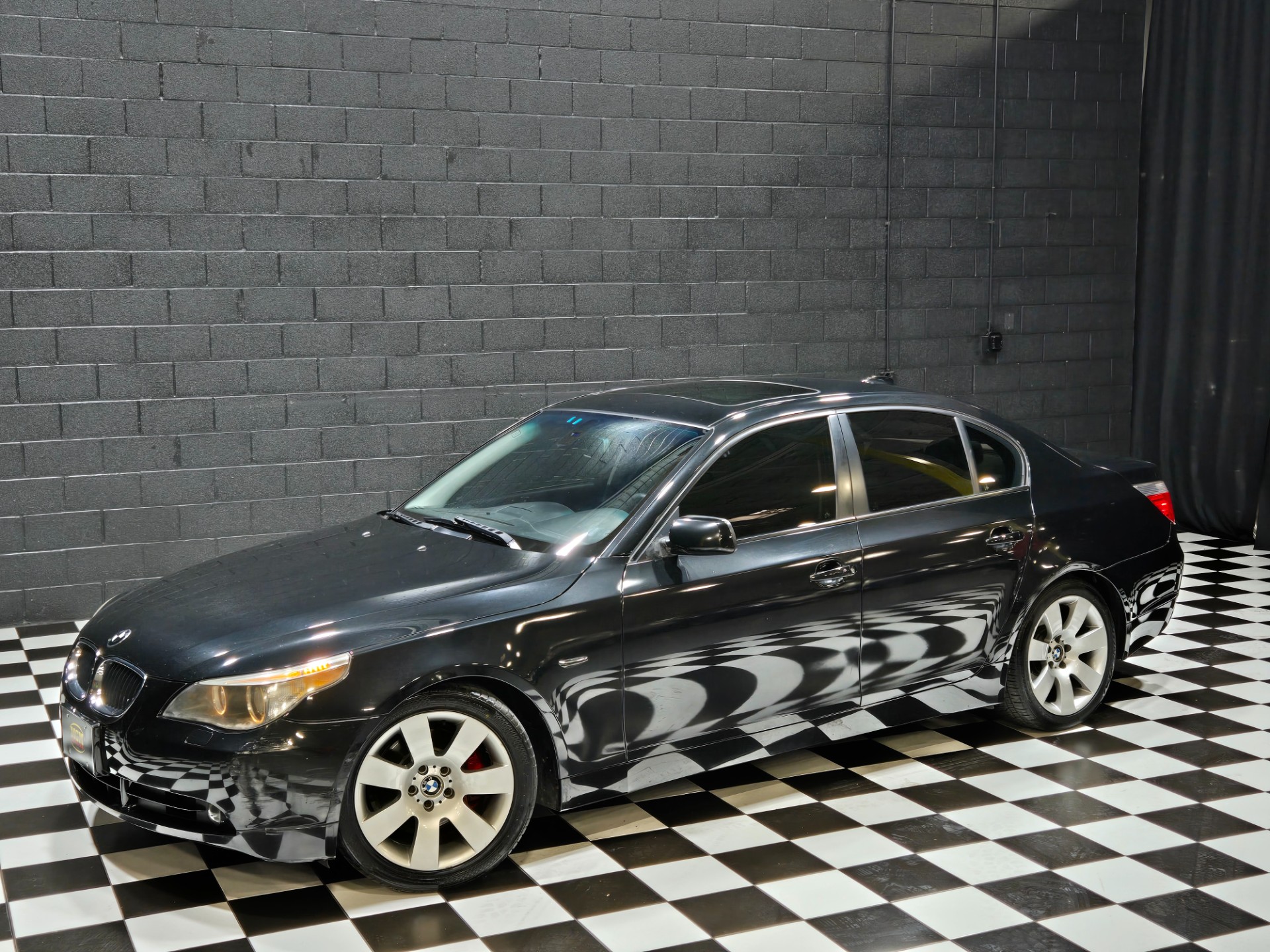 2006 BMW 5 Series 33