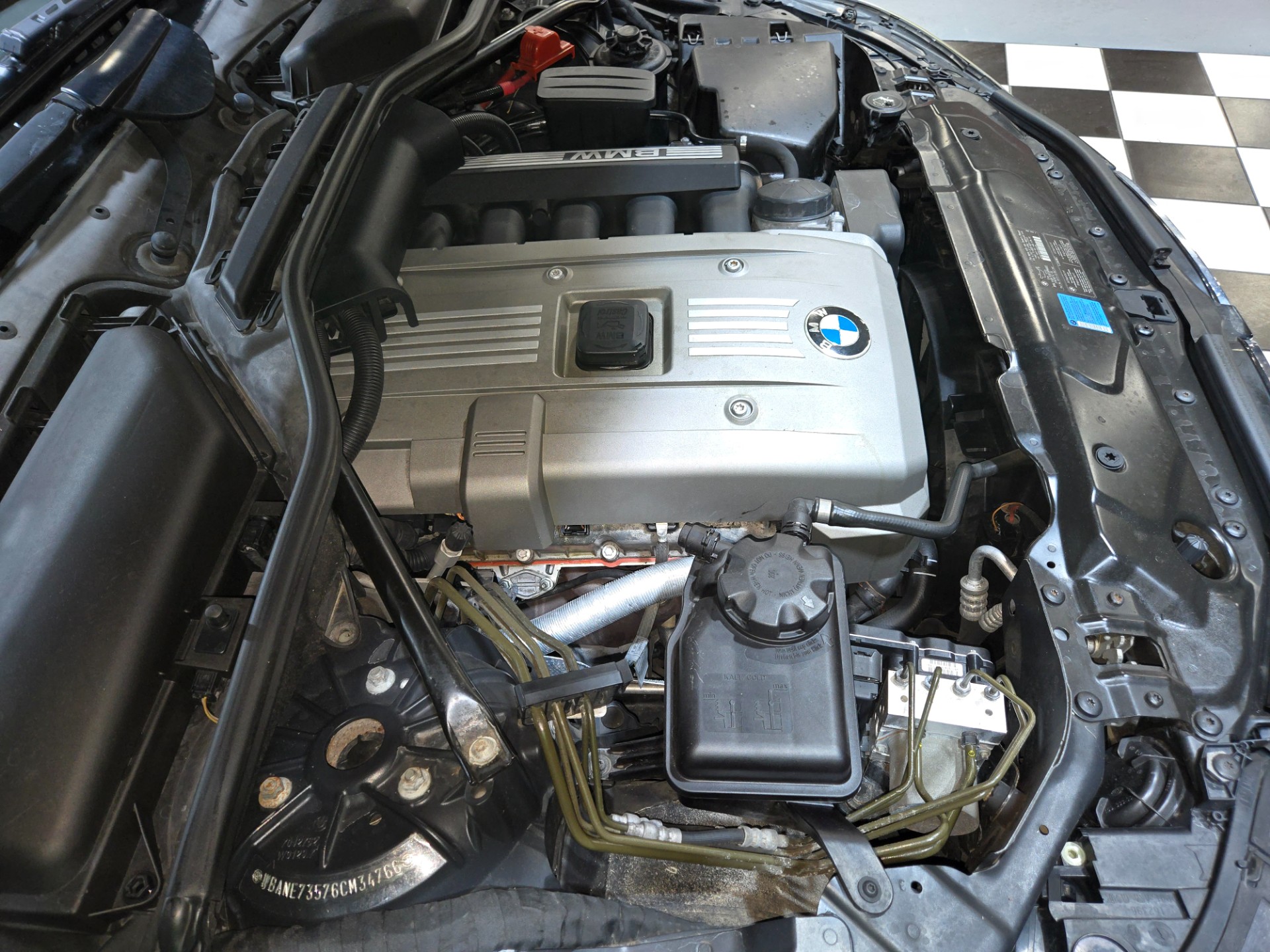 2006 BMW 5 Series 43