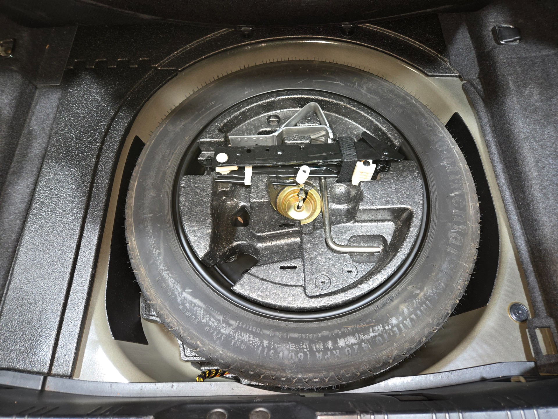 2006 BMW 5 Series 50