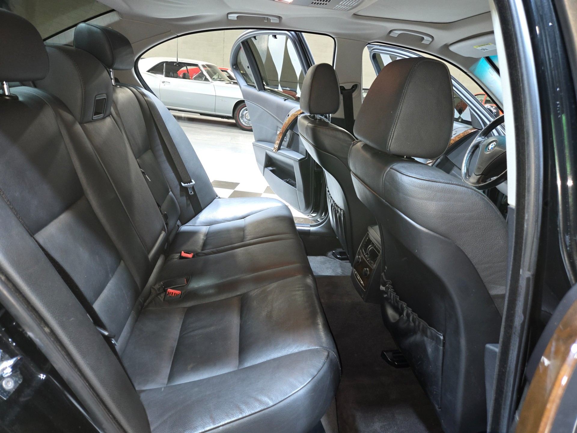 2006 BMW 5 Series 56