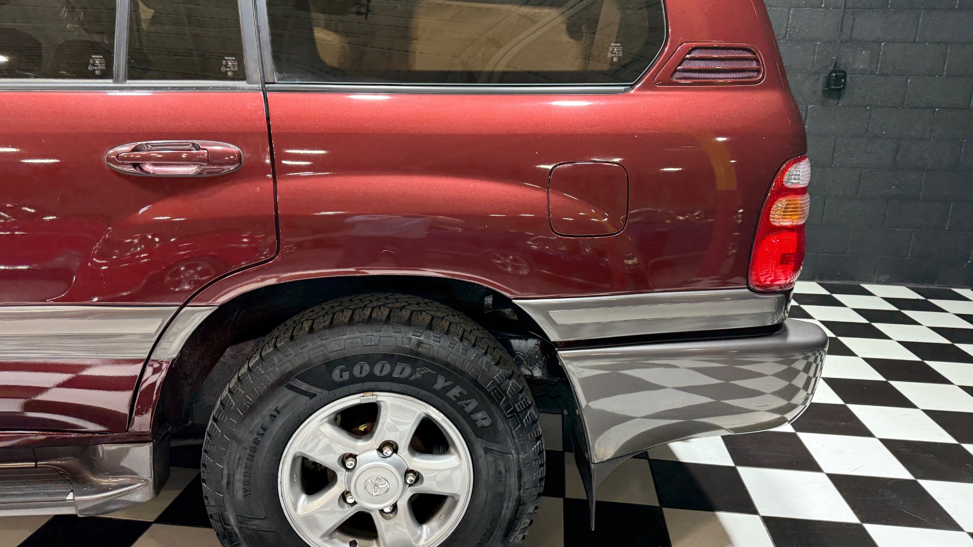 2000 Toyota Land Cruiser 39