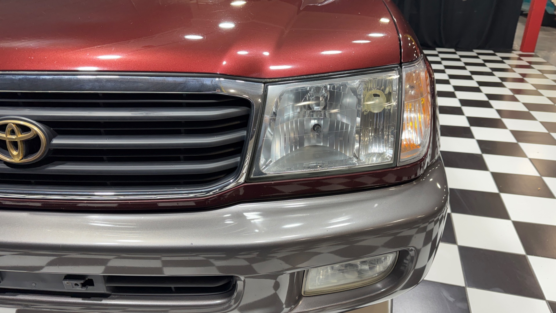 2000 Toyota Land Cruiser 49