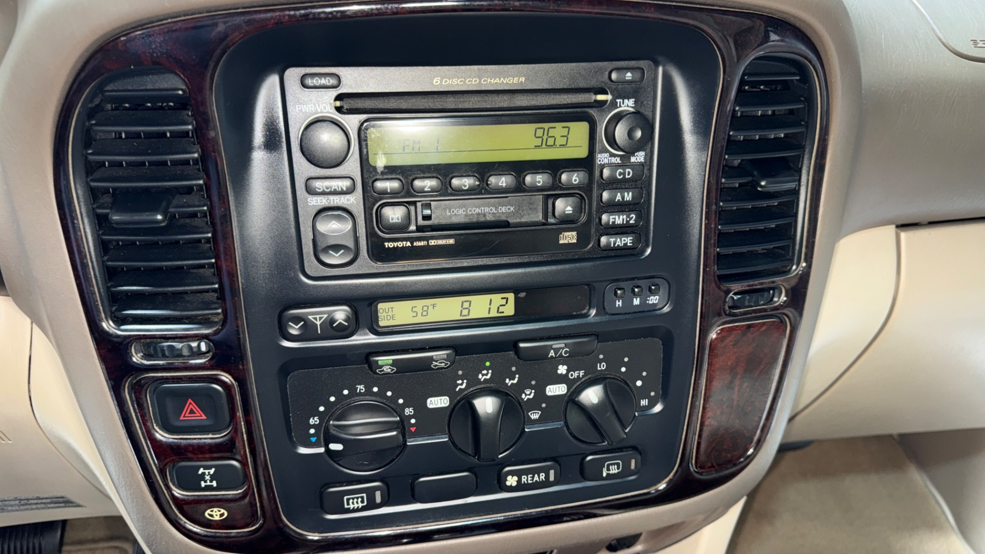 2000 Toyota Land Cruiser 104